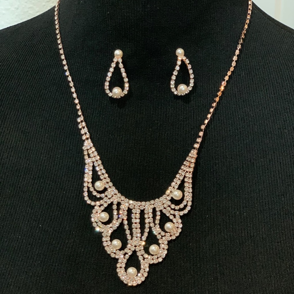 Necklace and Earrings set